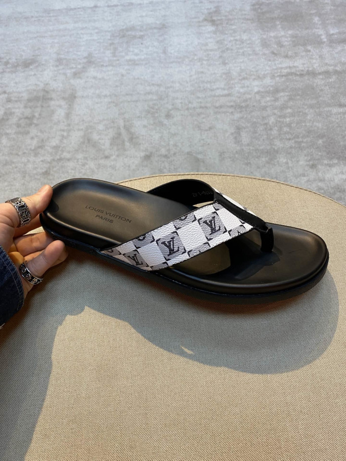 Va1e*ntin0 Slippers