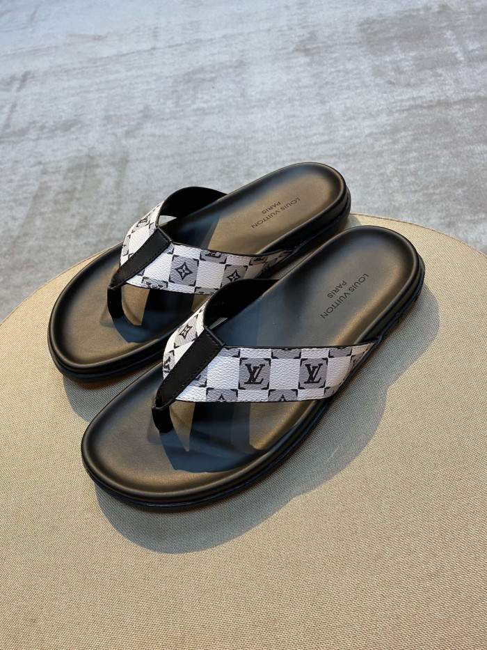 Va1e*ntin0 Slippers