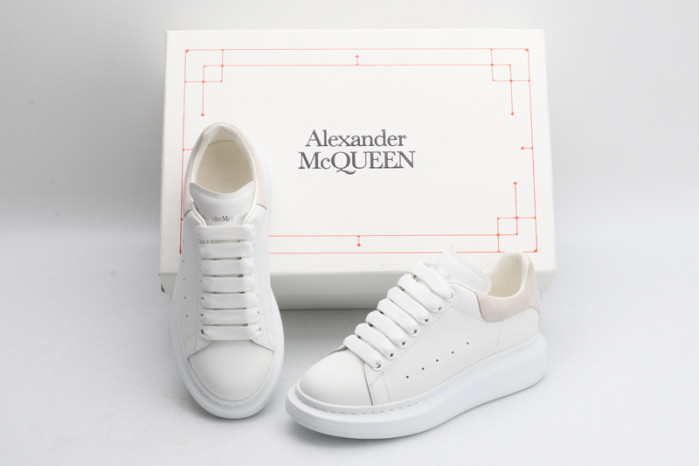 A1exa*der Mcqv*en OVERSIZED