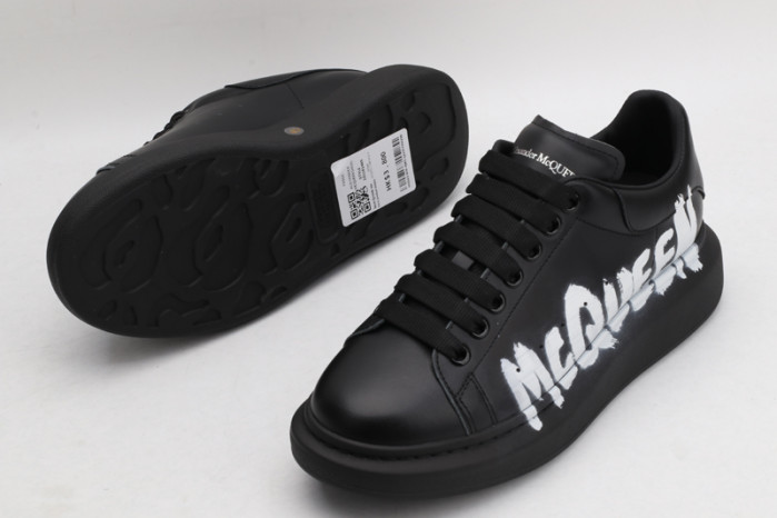 A1exa*der Mcqv*en OVERSIZED