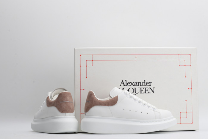 A1exa*der Mcqv*en OVERSIZED