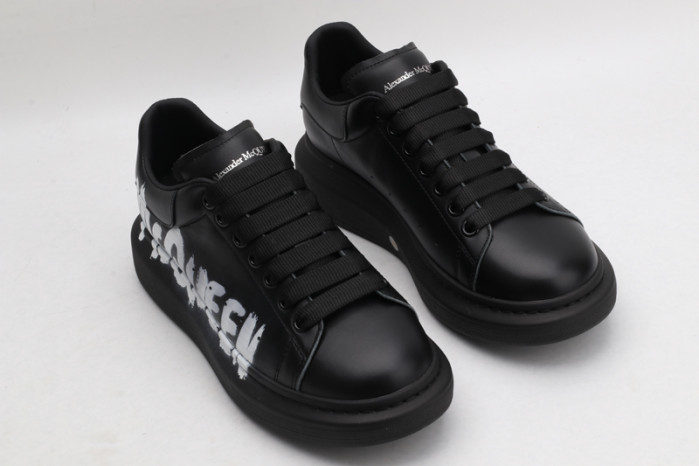 A1exa*der Mcqv*en OVERSIZED