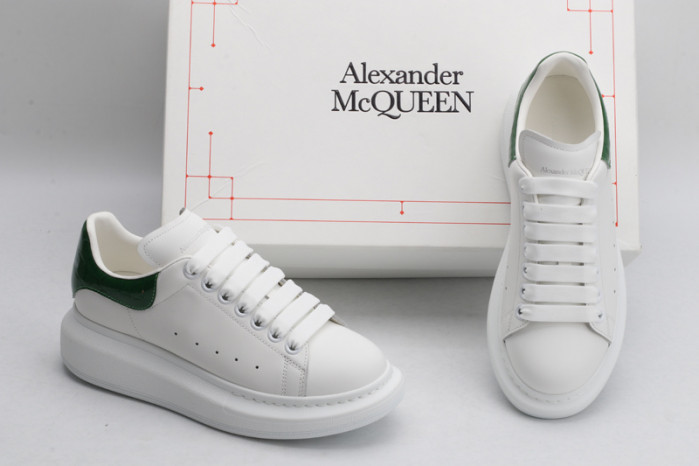 A1exa*der Mcqv*en OVERSIZED