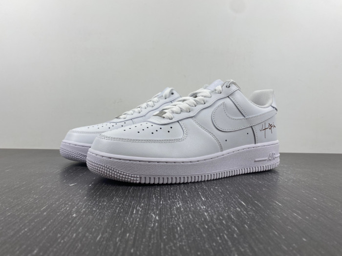 NIKE AIR FORCE 1 LOW 