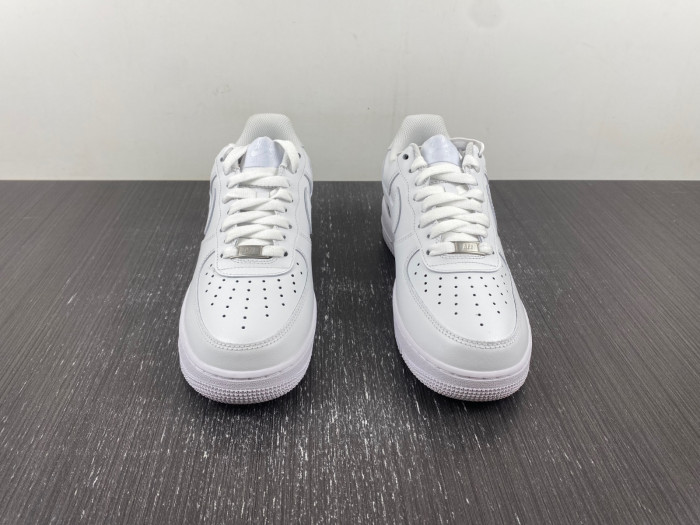 NIKE AIR FORCE 1 LOW 