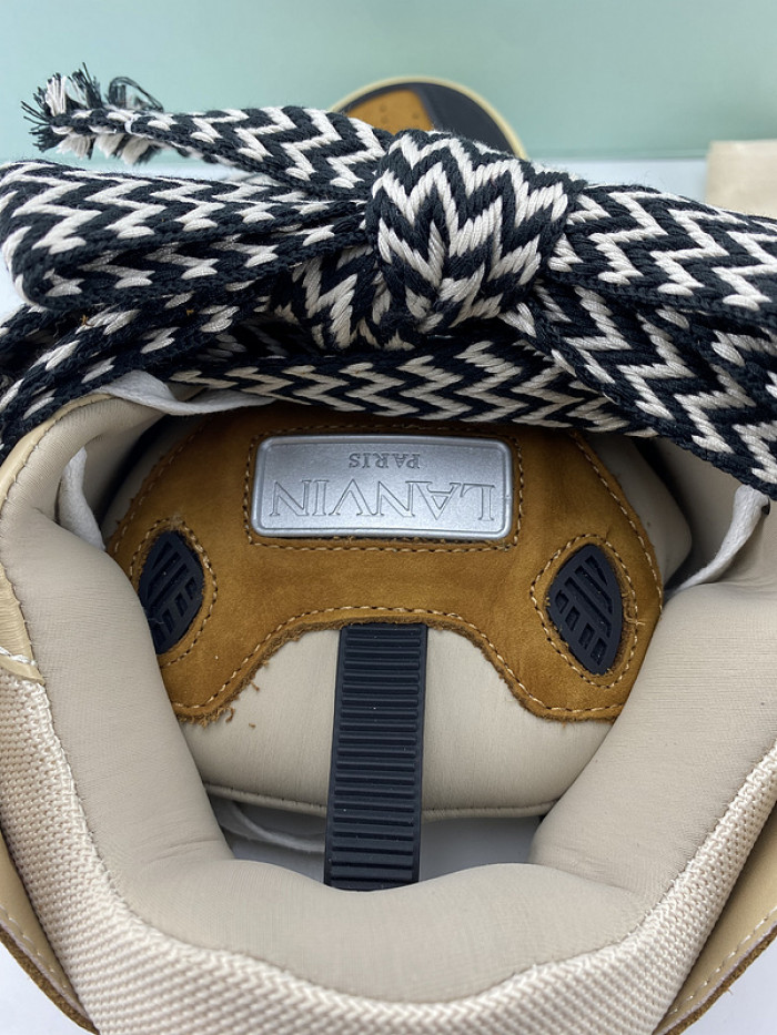 Lanu1n curb sneakers